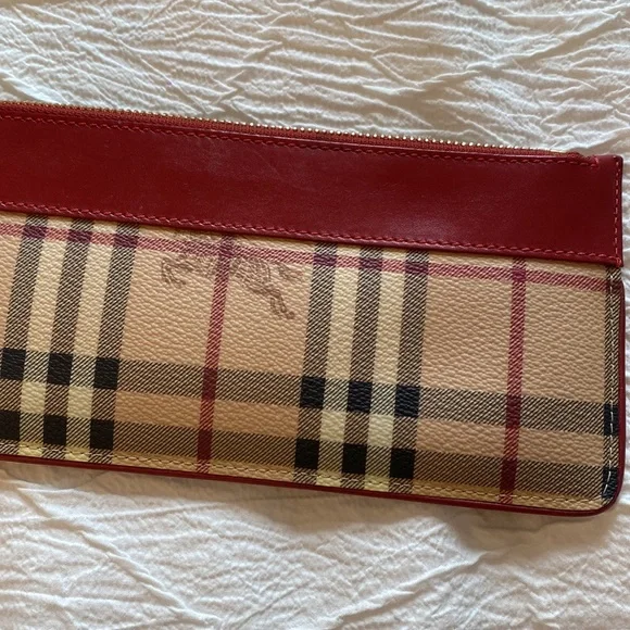 Burberry Wristlet - Picture 3 of 4
